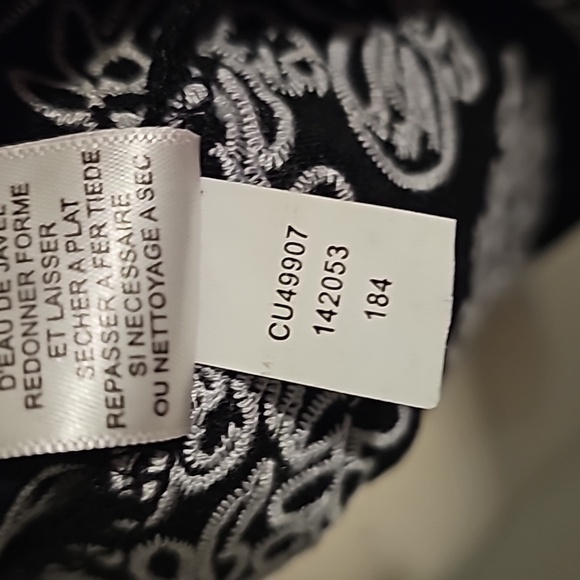 Cupio long sleeved open sweater black & white soft & Comfy NWT - Picture 11 of 13